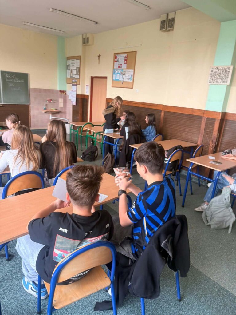 Warsztaty o kulturze ludowej w Szkole Podstawowej nr 32 w Kielcach – zdjęcie 4.